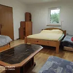 בית נופש Small House In Beautiful Carinthia פיסטריץ אים רוזנטל