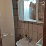 Small House In Beautiful Carinthia בית נופש